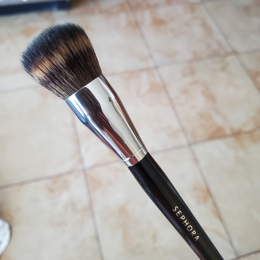 SEPHORA COLLECTION PRO Diffuser Brush #64
